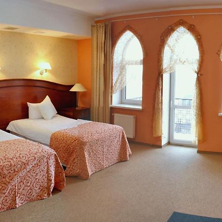 Premier Hotel Shafran Суми Екстер'єр фото