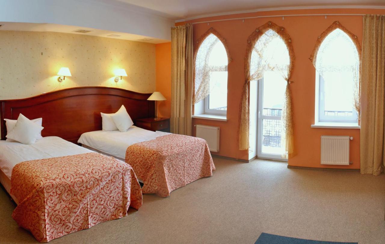 Premier Hotel Shafran Суми Екстер'єр фото