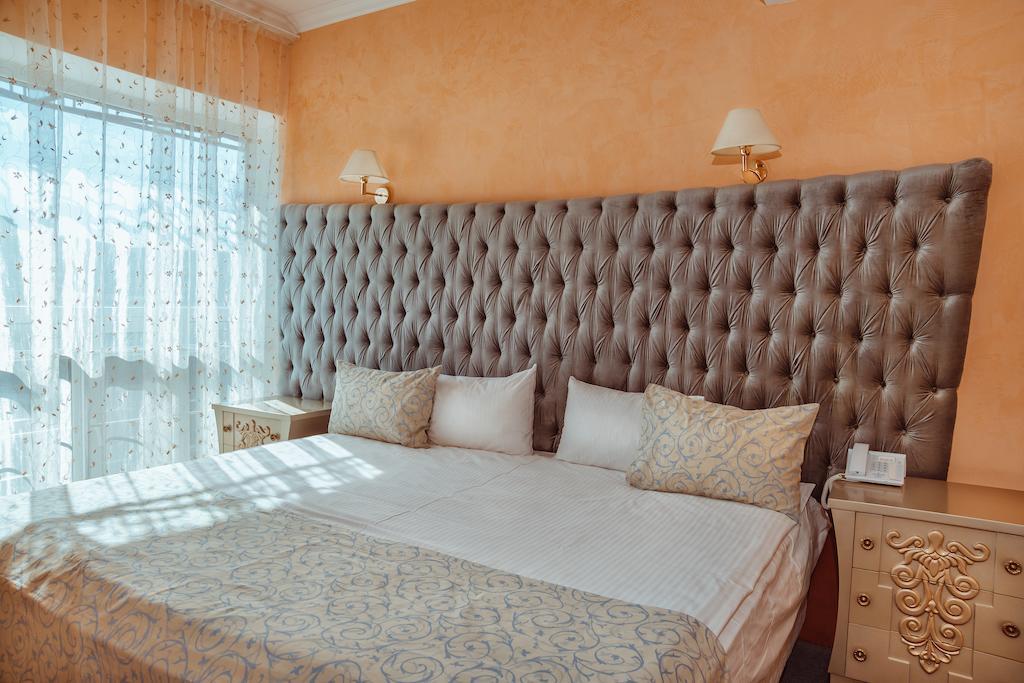 Premier Hotel Shafran Суми Номер фото