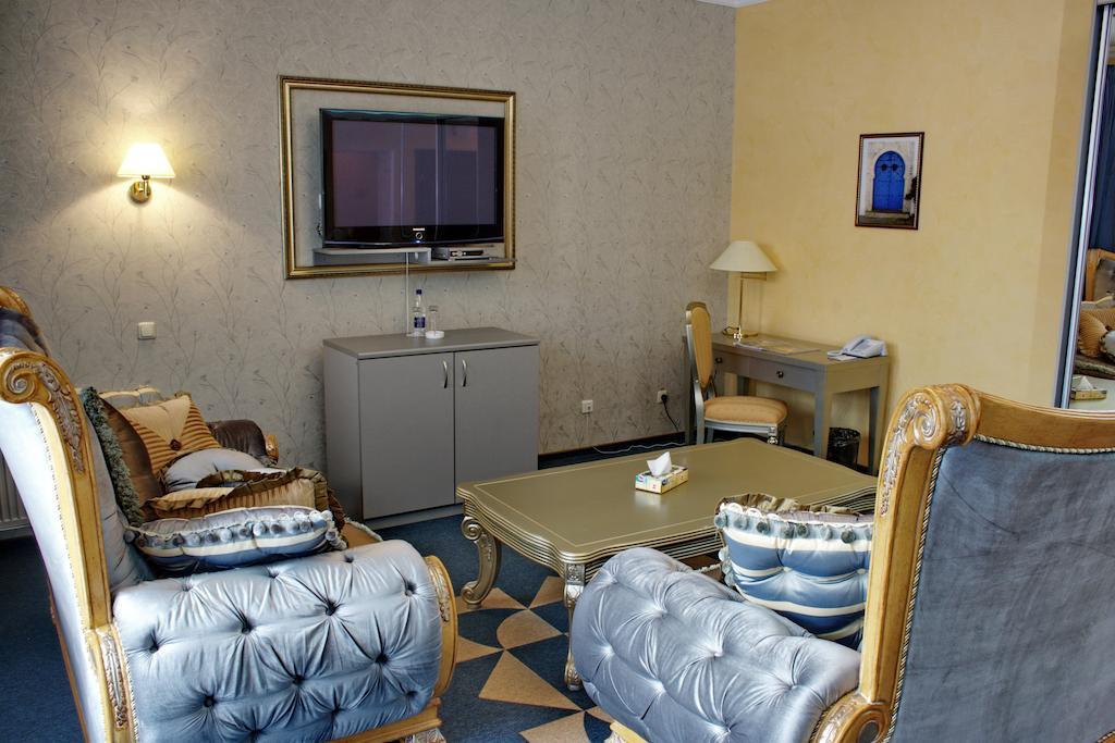 Premier Hotel Shafran Суми Номер фото