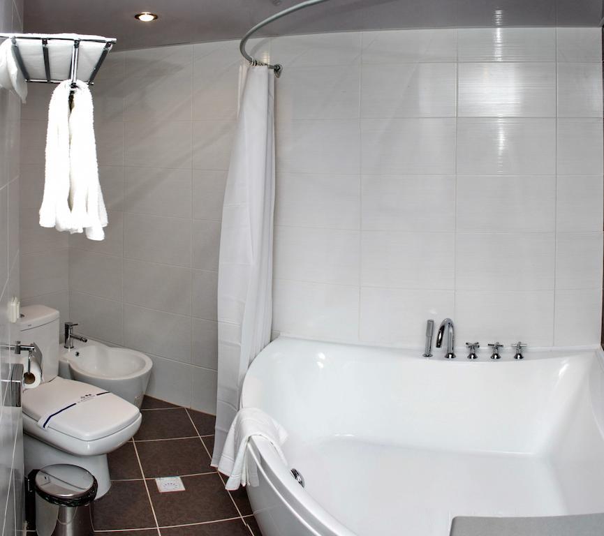 Premier Hotel Shafran Суми Номер фото