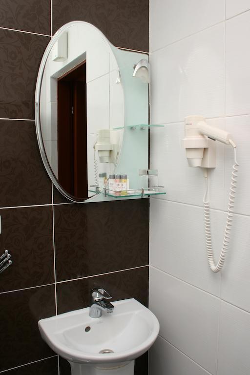 Premier Hotel Shafran Суми Номер фото