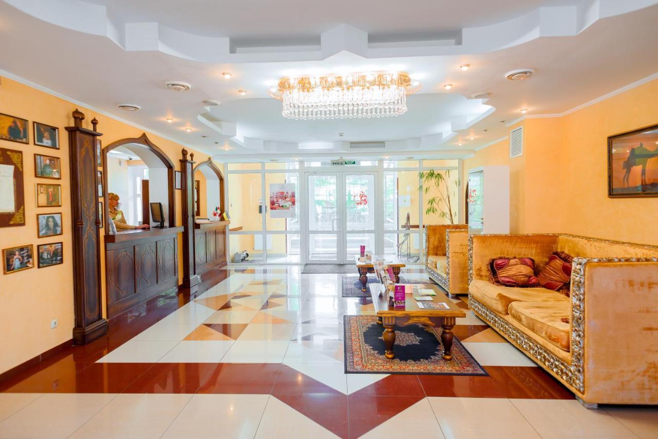 Premier Hotel Shafran Суми Екстер'єр фото